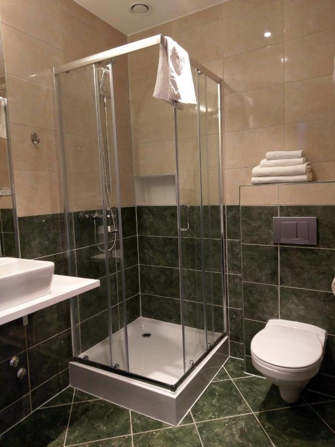 Hotel Astra Dąbrowa Górnicza Extérieur photo