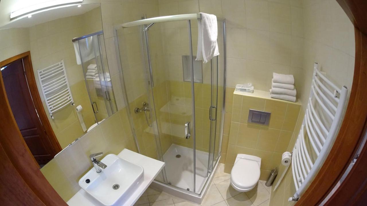 Hotel Astra Dąbrowa Górnicza Extérieur photo