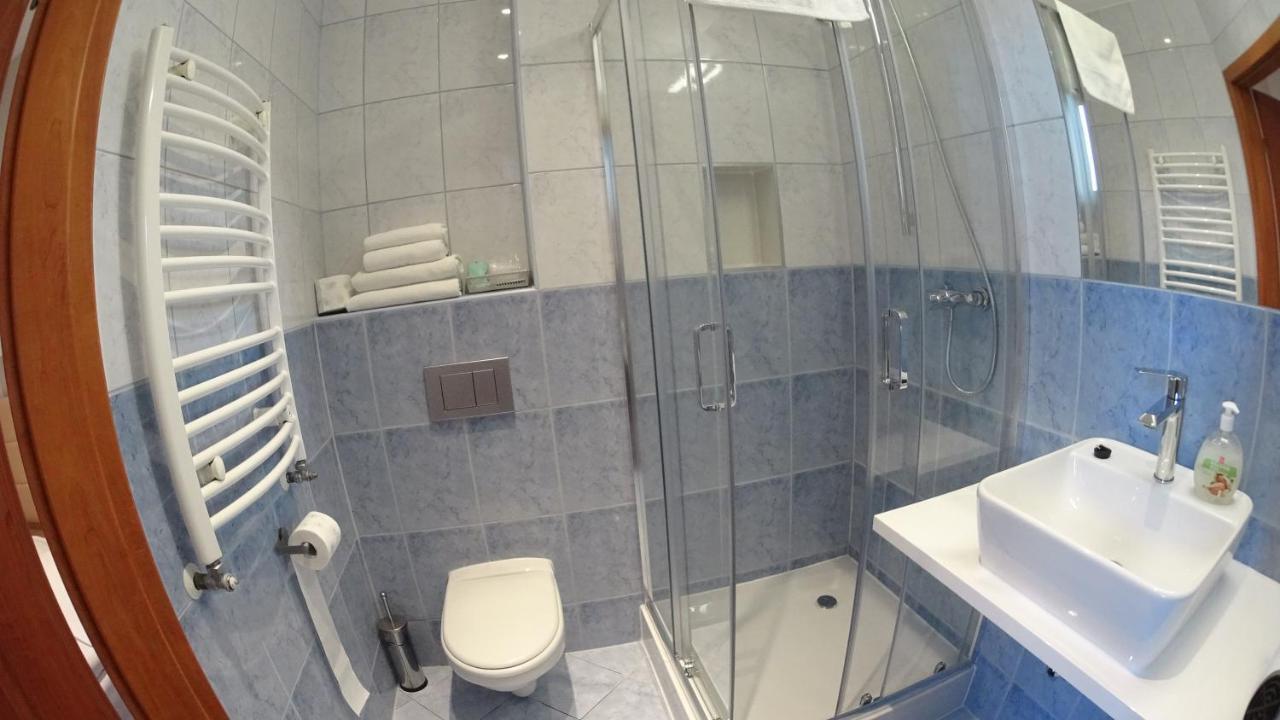 Hotel Astra Dąbrowa Górnicza Extérieur photo