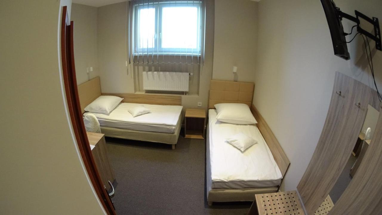 Hotel Astra Dąbrowa Górnicza Extérieur photo
